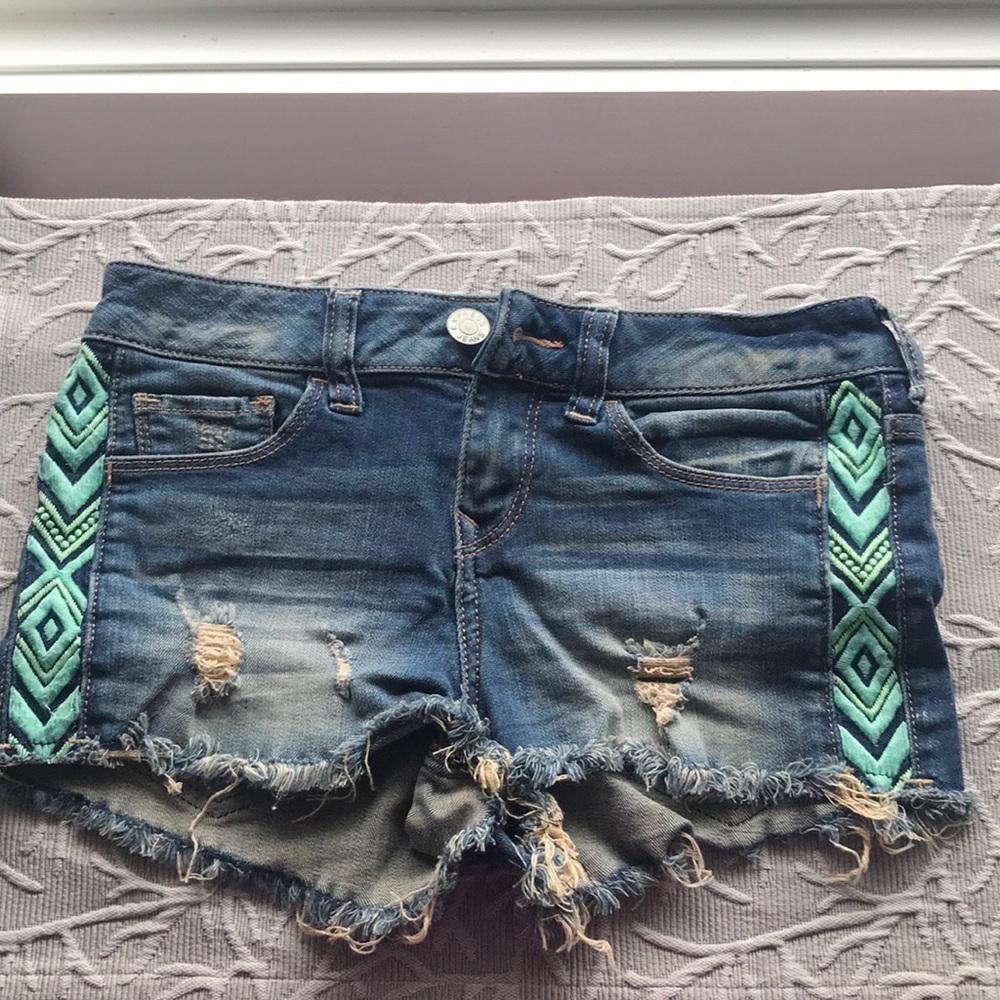Express Geometric detail Shorts